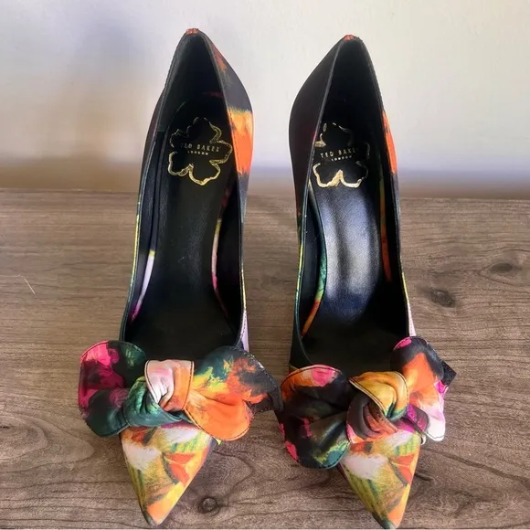 Ted Baker Ryoh Art Print Bow Court Women's Shoe Size 7.5 SKU#241224