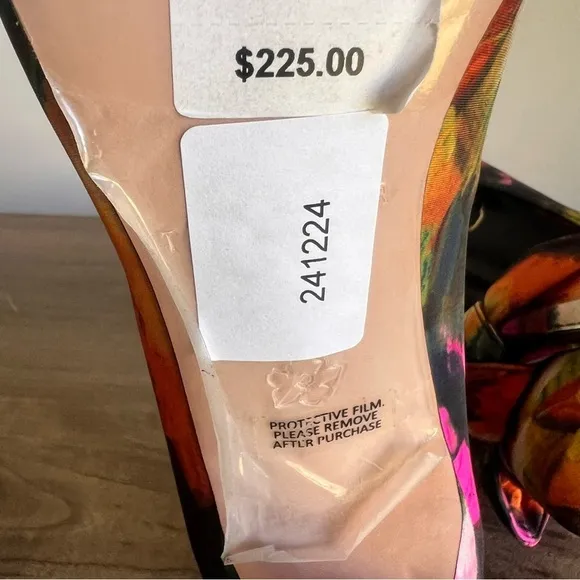 Ted Baker Ryoh Art Print Bow Court Women's Shoe Size 7.5 SKU#241224
