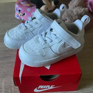 Toddler Nike court shoes