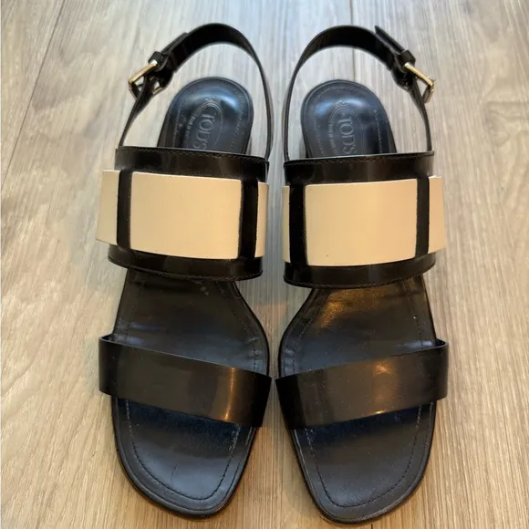 Tod’s Leather &amp; Patent Leather Black and White Sandal = Size 38