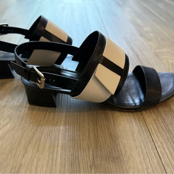 Tod’s Leather &amp; Patent Leather Black and White Sandal = Size 38