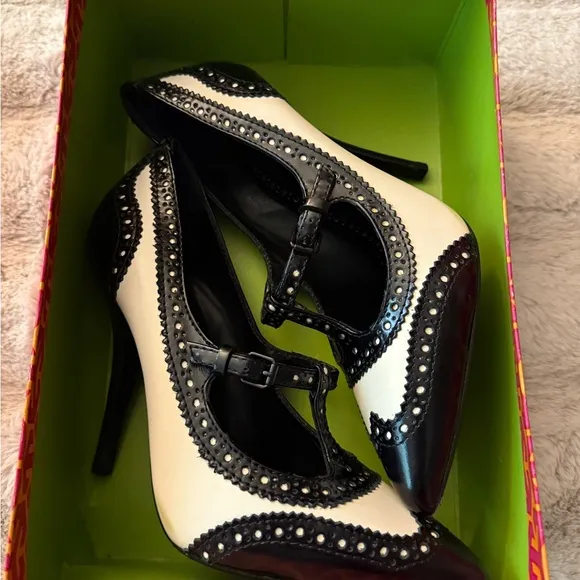 Tory Burch Black and White Women's Shoes