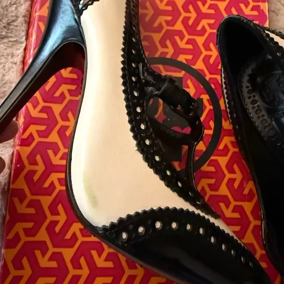 Tory Burch Black and White Women's Shoes