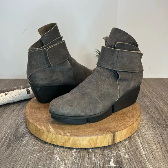 *TRIPPEN | &quot;ACE&quot; Ankle Boots in Taupe Nubuck Size 40/9