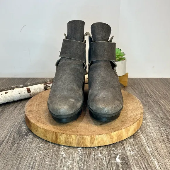 *TRIPPEN | &quot;ACE&quot; Ankle Boots in Taupe Nubuck Size 40/9