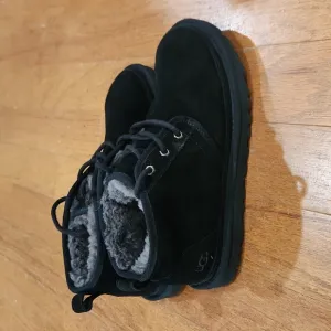 UGG‎ Neumel shoes. Unisex sizing