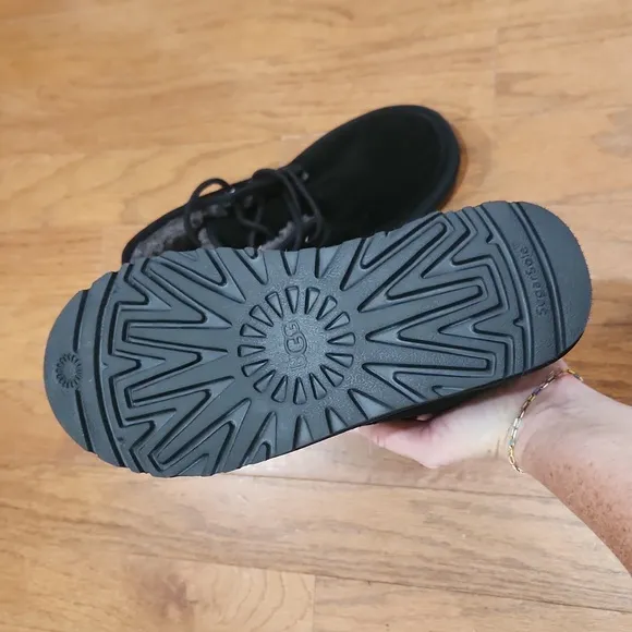 UGG‎ Neumel shoes. Unisex sizing