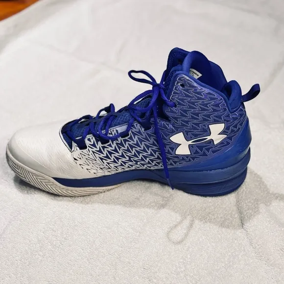 Under Armour Men’s Clutchfit Drive 3 Basketball Shoes Size 13 Blue/White
