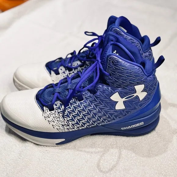Under Armour Men’s Clutchfit Drive 3 Basketball Shoes Size 13 Blue/White