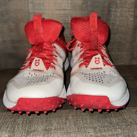 UNDER ARMOUR turf Shoes-size 7