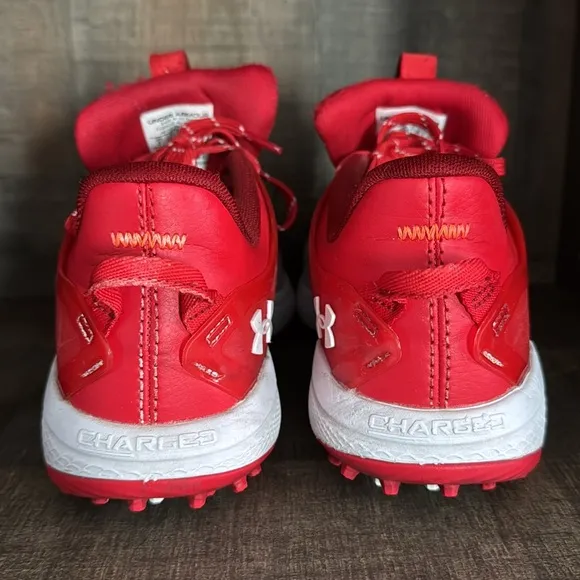 UNDER ARMOUR turf Shoes-size 7