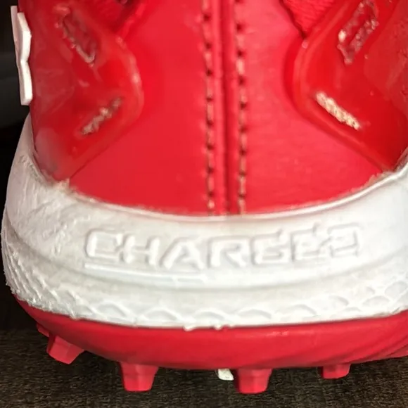 UNDER ARMOUR turf Shoes-size 7