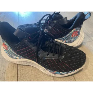 Under Armour UA Curry Flow 10 &quot;More Magic&quot; Shoes 3025093-001 Men’s Size 10