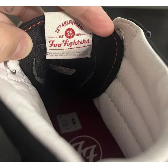 VANS Foo Fighters x Sk8- High 25th Anniversary Limited Edition Size 12