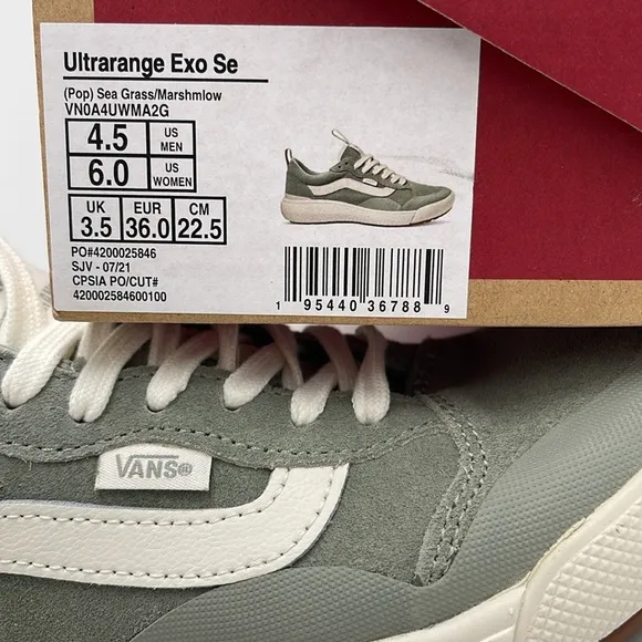 Vans WMNS Gray Sneakers Ultrarange Exo Se (Pop) Sea Grass/MarshmlowVN0A4UWMA2G