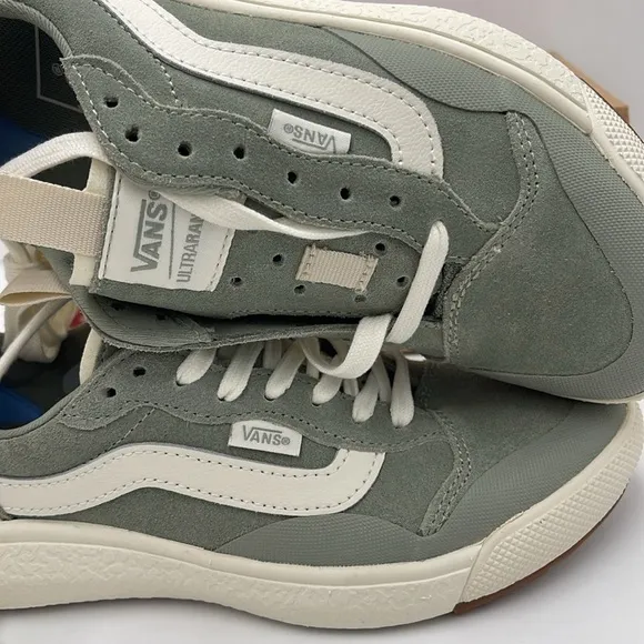 Vans WMNS Gray Sneakers Ultrarange Exo Se (Pop) Sea Grass/MarshmlowVN0A4UWMA2G