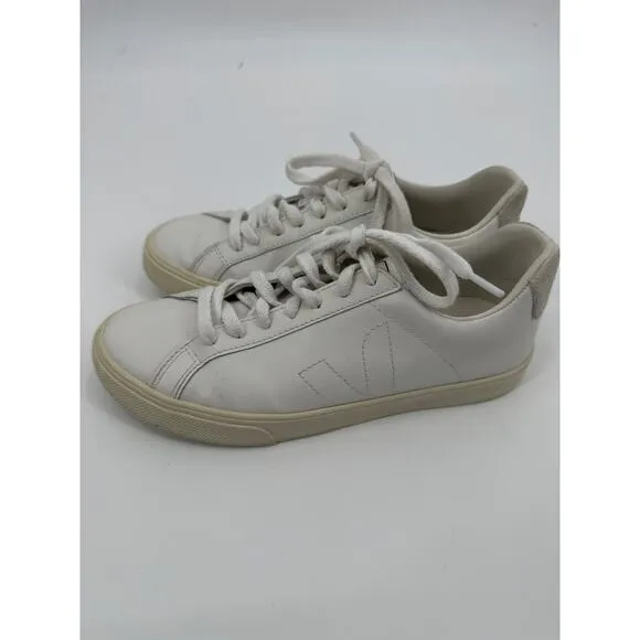 Veja Esplar Sneaker in Extra White Sable leather Size 37/ US 6