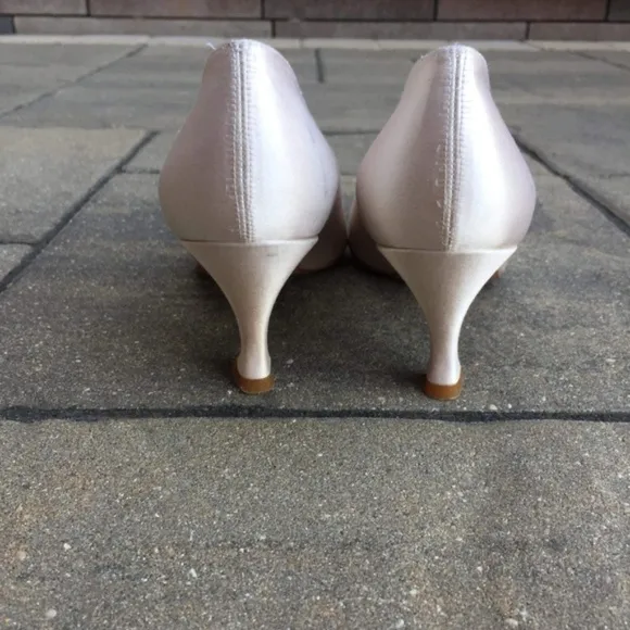 Vintage Stuart Weizmann Low Heel Point Court Shoes