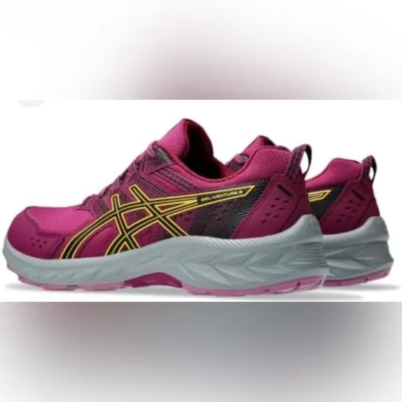 Woman’s ASICS Pink Running Shoes Size 11