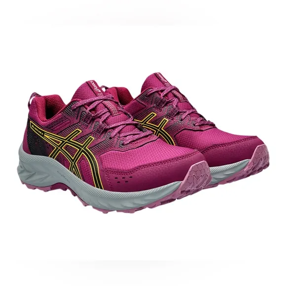 Woman’s ASICS Pink Running Shoes Size 11