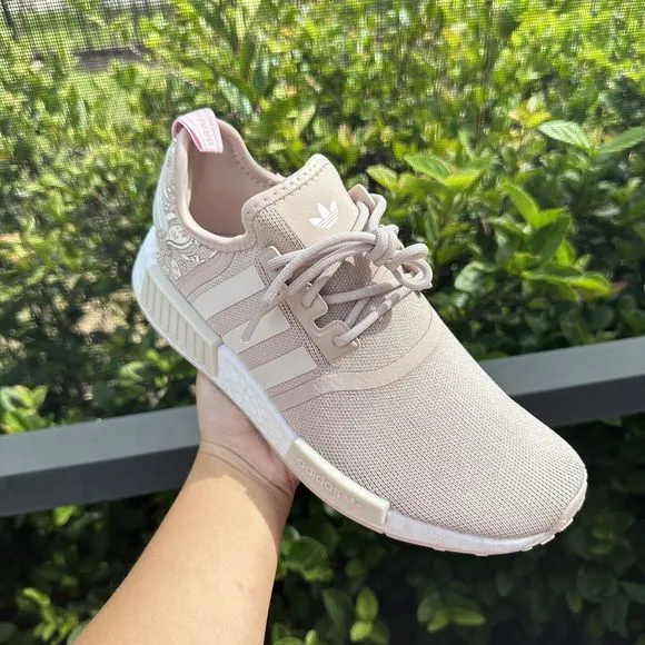 WOMEN'S Adidas NMD R1 Low Wonder Taupe Paisley IE7133