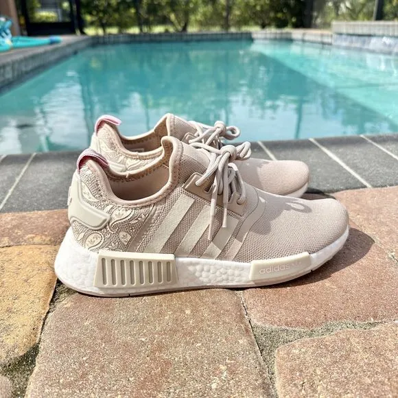 WOMEN'S Adidas NMD R1 Low Wonder Taupe Paisley IE7133