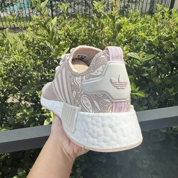 WOMEN'S Adidas NMD R1 Low Wonder Taupe Paisley IE7133