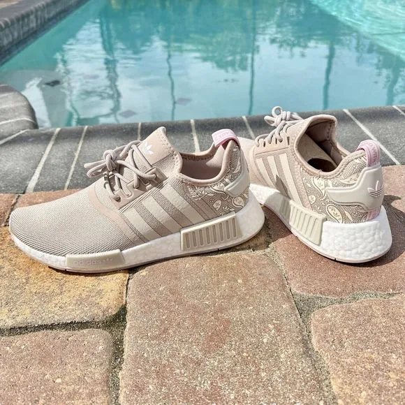 WOMEN'S Adidas NMD R1 Low Wonder Taupe Paisley IE7133