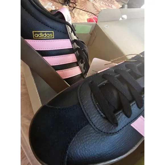 Women's Adidas VL Court Skateboarding Shoes Size 7.5 Black/Pink