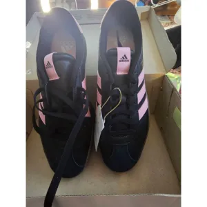 Women's Adidas VL Court Skateboarding Shoes Size 7.5 Black/Pink