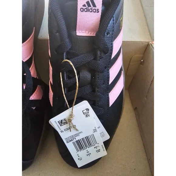 Women's Adidas VL Court Skateboarding Shoes Size 7.5 Black/Pink