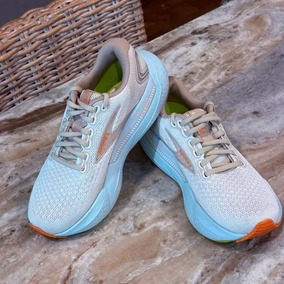 Women’s BROOKS Glycerin 21 Running shoes- Coconut/Aqua/Autumn Sunset. Size 5.5