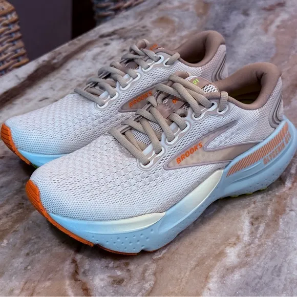 Women’s BROOKS Glycerin 21 Running shoes- Coconut/Aqua/Autumn Sunset. Size 5.5