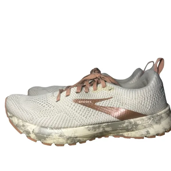 Womens Brooks Revel 5 running shoes size 8