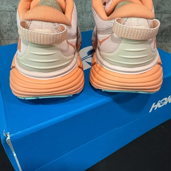 Women’s Hoka Gaviota 3 Peach shoe size 6.5B