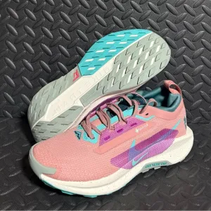Womens Nike Athletic Goretex Trail Shoes Size 8.5