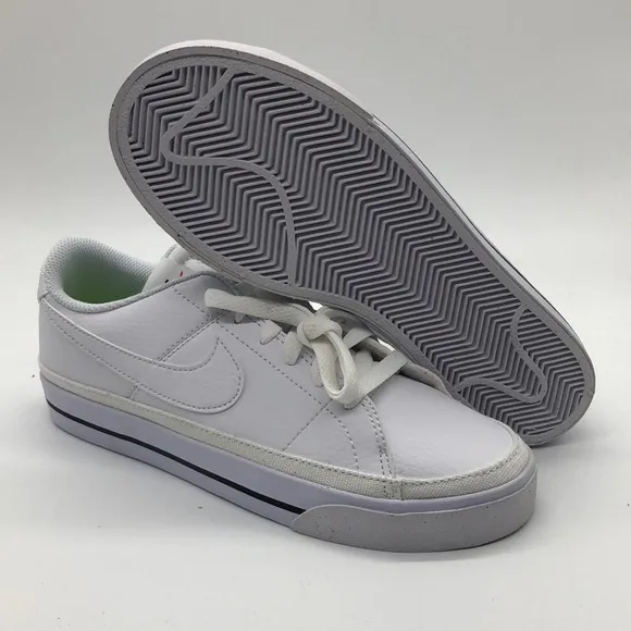 Women’s Nike Court Legacy White DH3161-101 USED Size 8