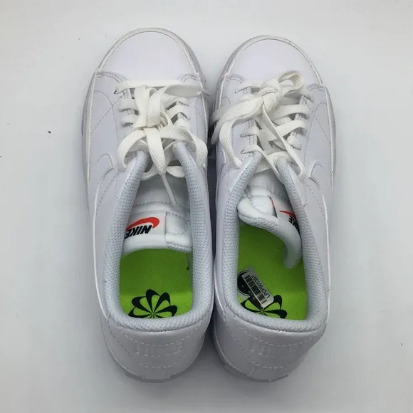 Women’s Nike Court Legacy White DH3161-101 USED Size 8