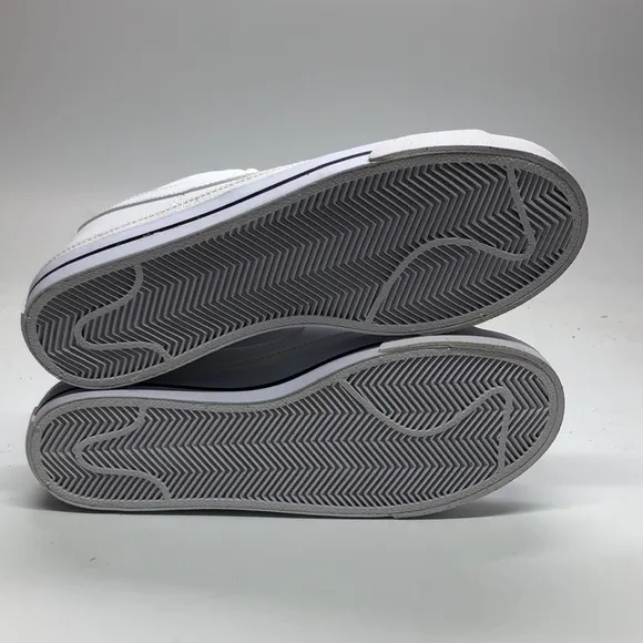 Women’s Nike Court Legacy White DH3161-101 USED Size 8