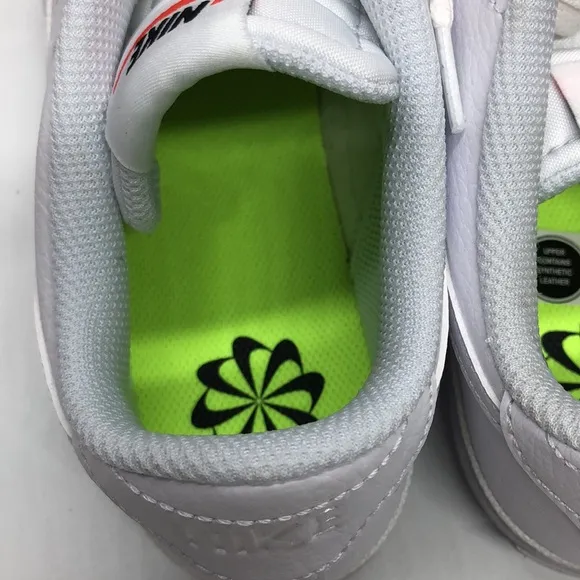 Women’s Nike Court Legacy White DH3161-101 USED Size 8