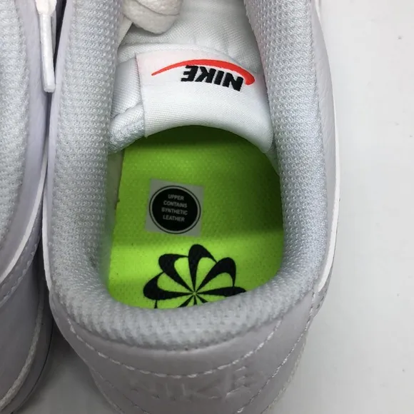 Women’s Nike Court Legacy White DH3161-101 USED Size 8