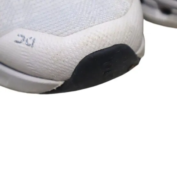 Women's On Running Cloudgo Sneakers White Size 11