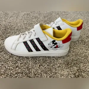 Youth Kids Adidas Disney Grand Court Mickey Mouse Sneakers Shoes Size 4