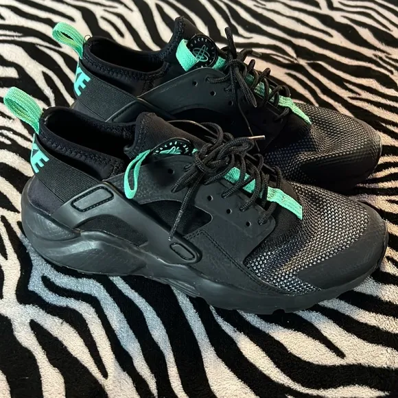 Youth Nike Huarache Running Shoes